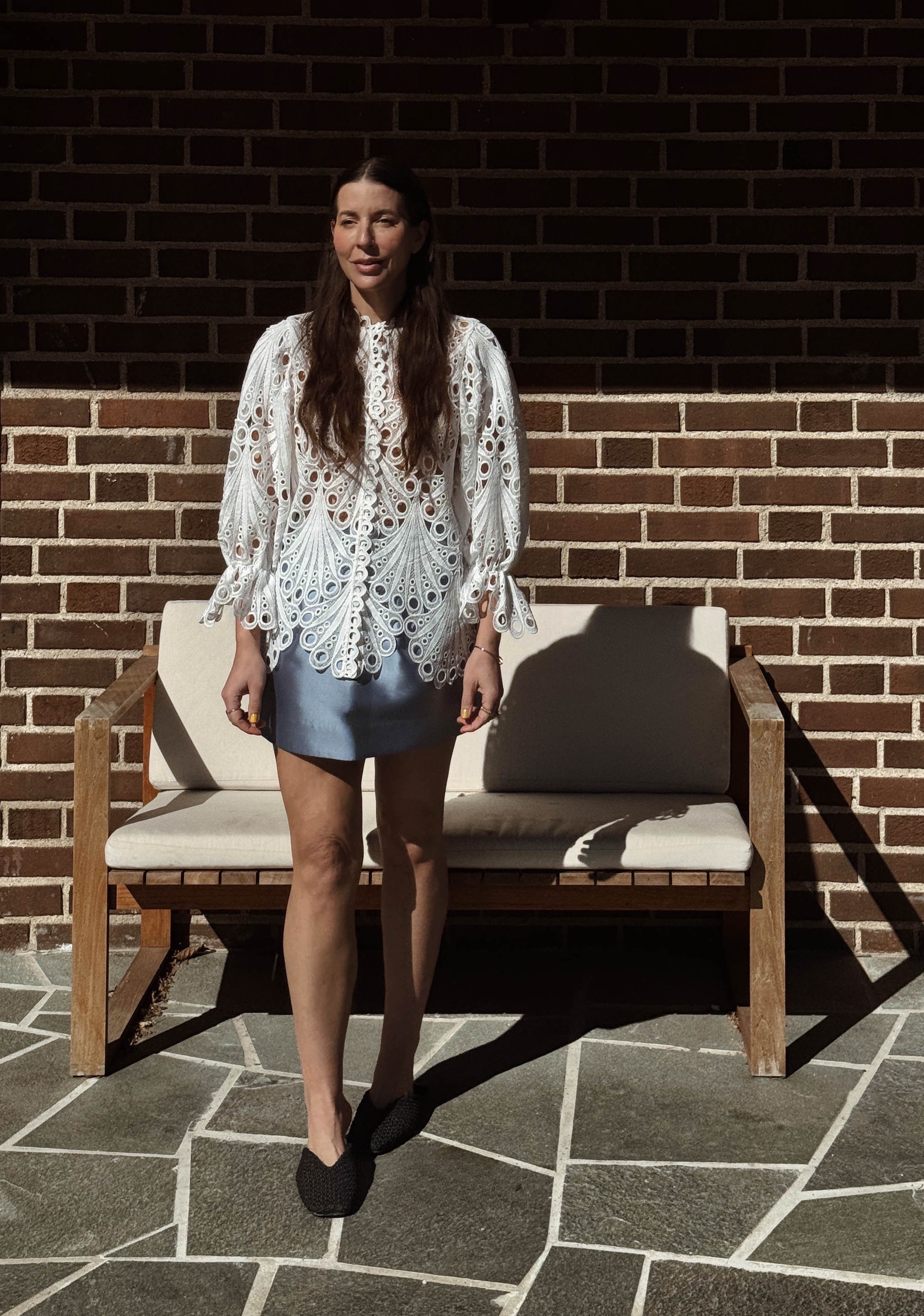 @emmaunckel is a Swedish beauty and fashion expert, content creator, and podcast host. She shares her insights on style and self-care through her podcast and YouTube channel @beautyobubblor, and showcases interior inspiration via @unckelhouse.
